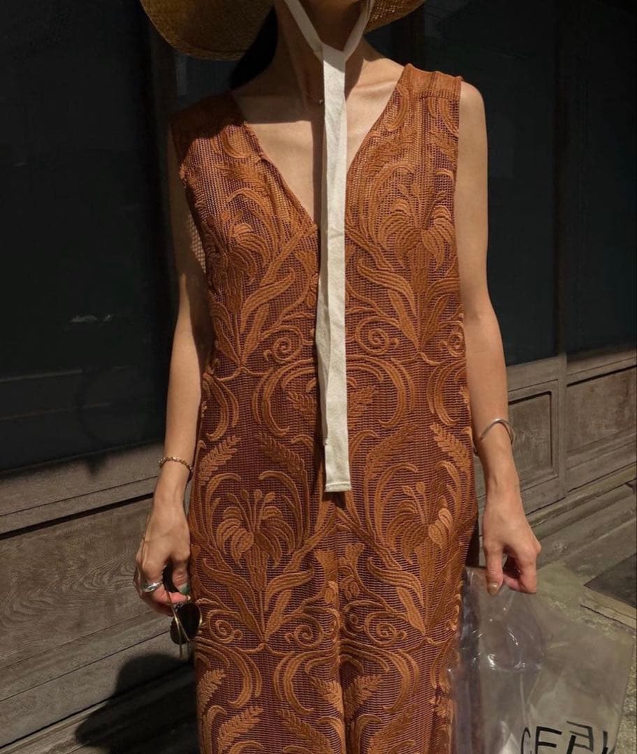 AMERI CHLOE V NECK ROMPERS アメリヴィンテージ