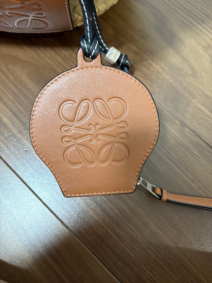 LOEWE かごバッグ シェルポーチ付き