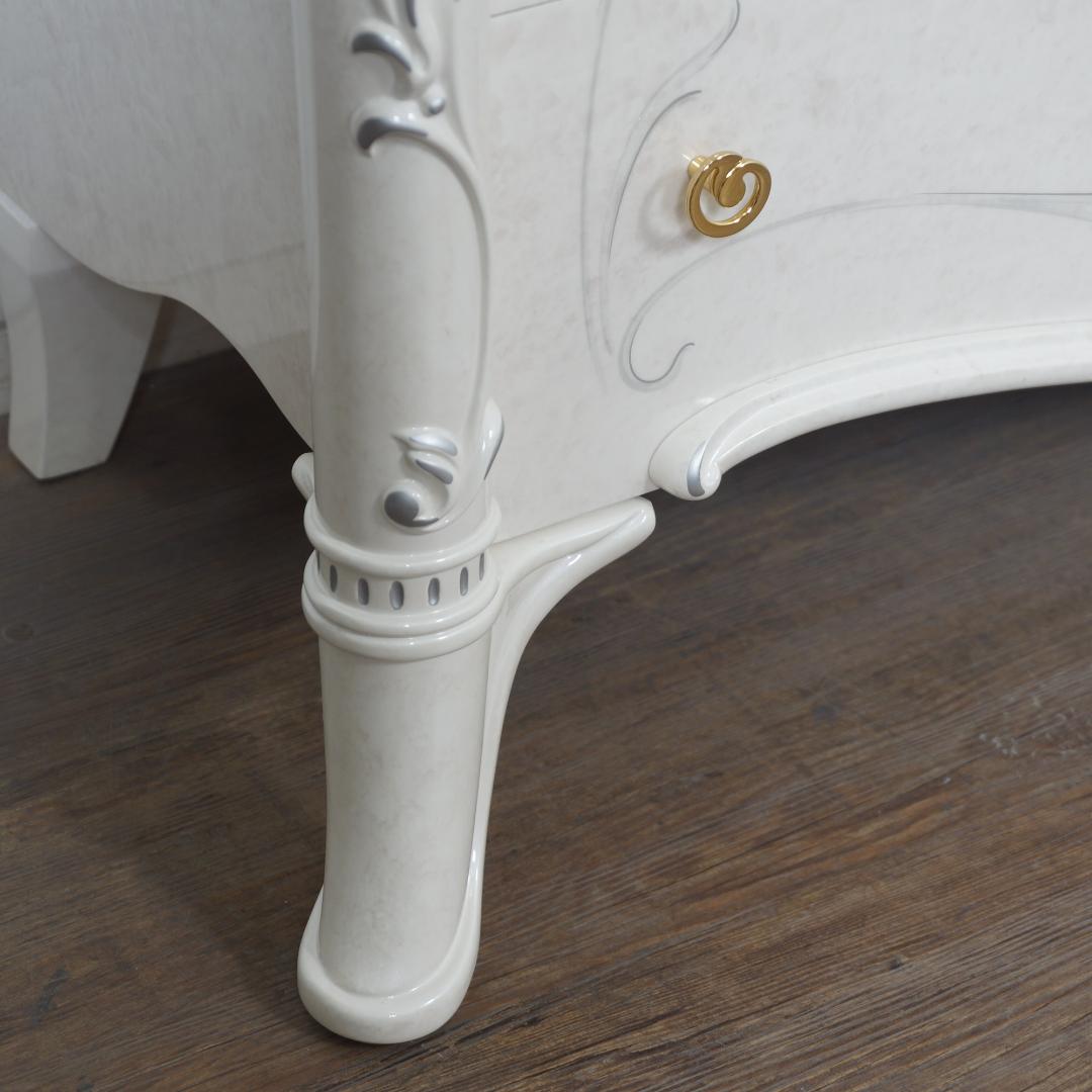 イタリア製 【新品】ジュリエッタ サルタレッリ 6Dチェスト　ホワイト