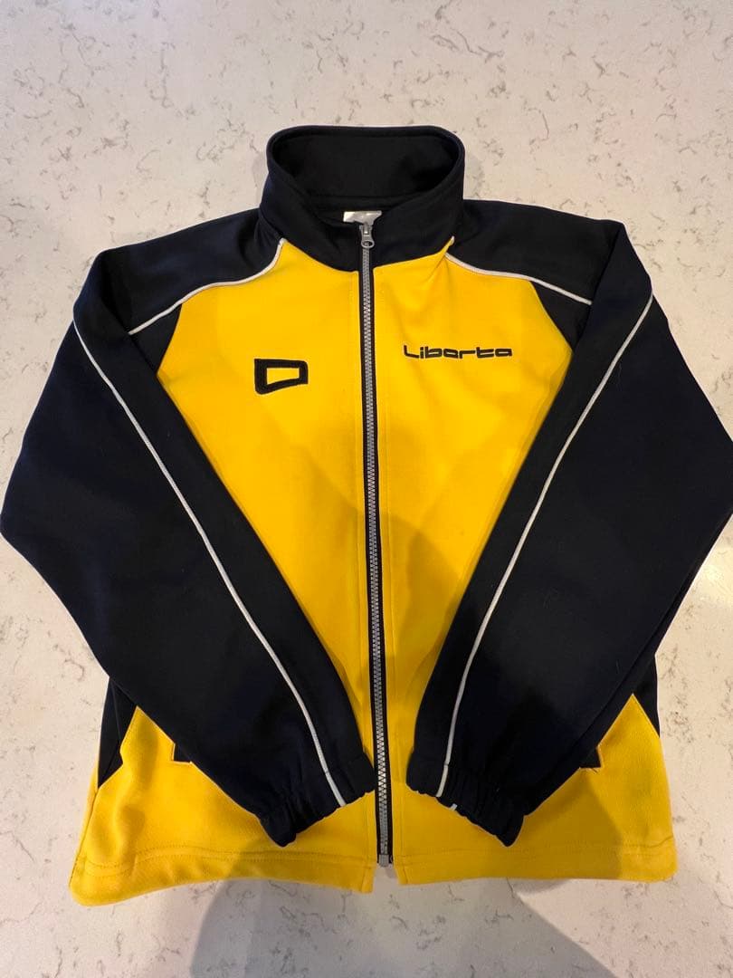 【1度使用のみ】リベルタ　ジャージ 上下 セット145cm