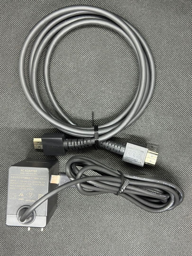 Nintendo Switch 本体 JOY-CON無し