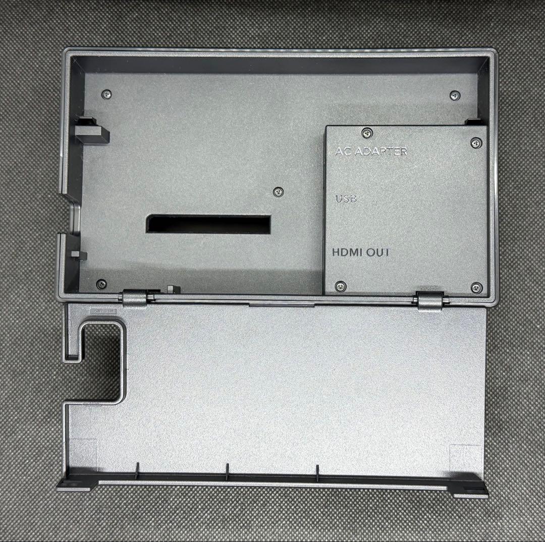 Nintendo Switch 本体 JOY-CON無し