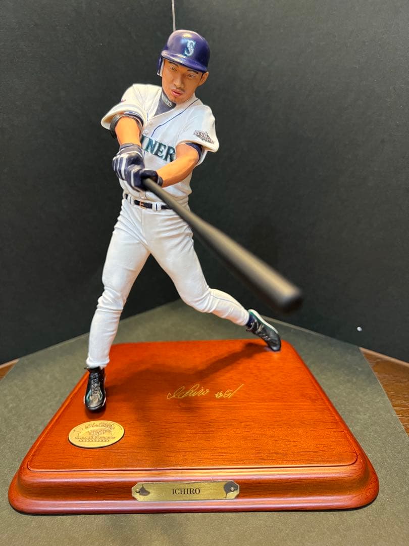 \"祝！#51永久欠番米国殿堂入り\" イチロー マリナーズフィギュア