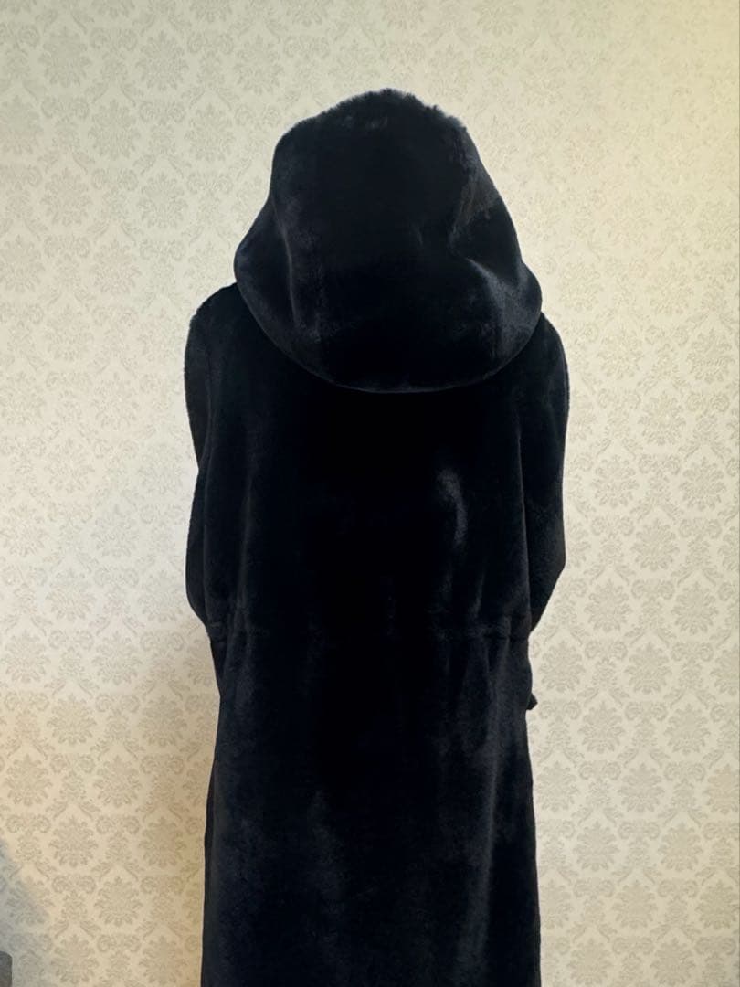 ヨッチン　新品タグ付 HERNO ファーコート