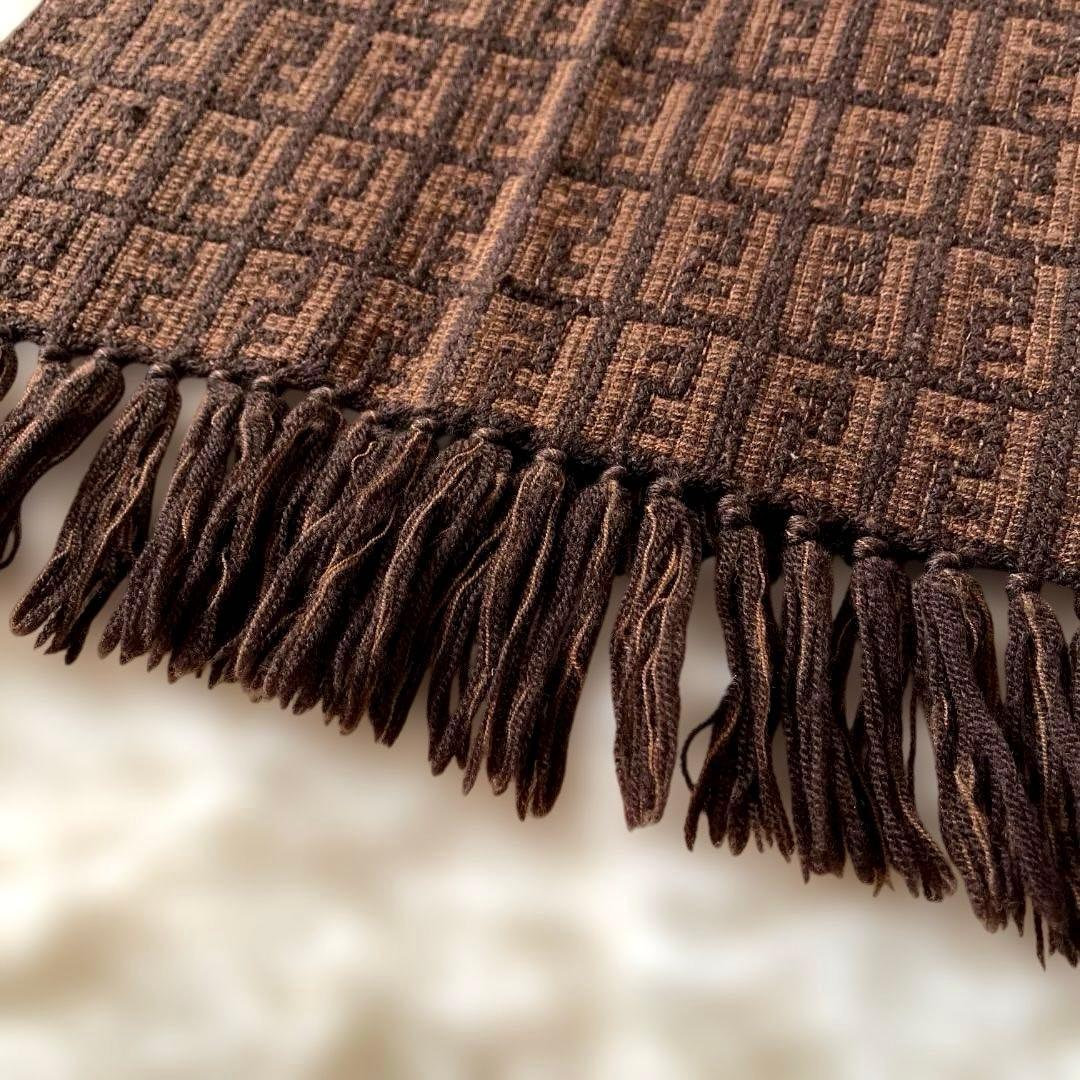 美品　FENDI フェンディ マフラー ブラウン系 ズッカ柄 ロゴ ウール男女