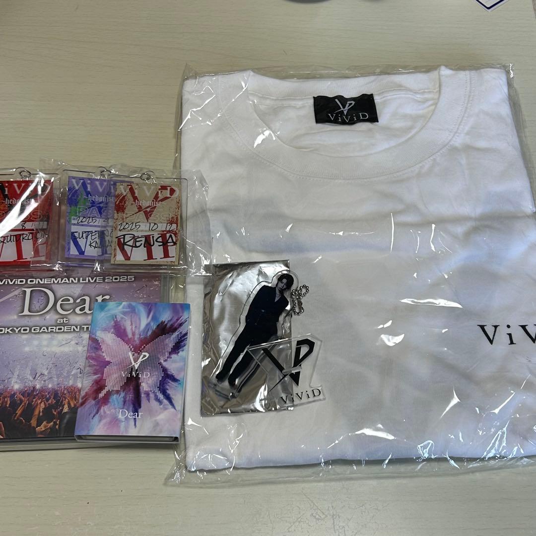 c*m様 ViViD /限定Tシャツ＆グッズ＆DVDセット