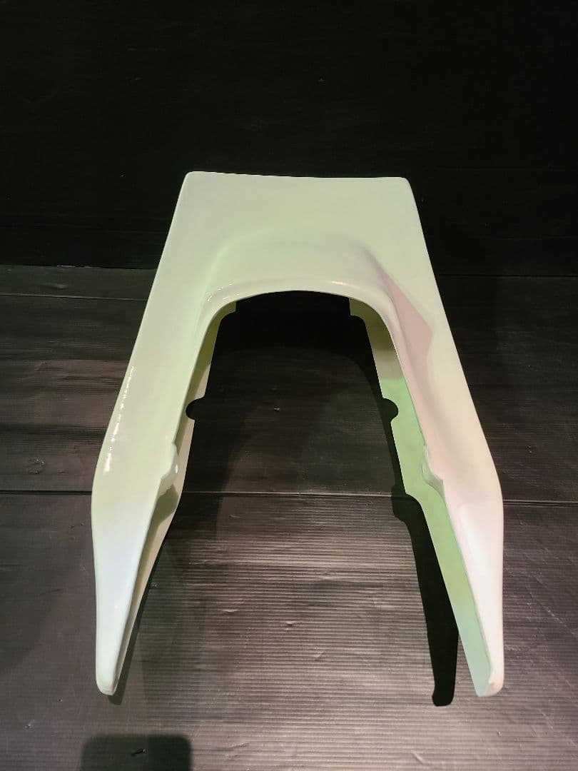 XJR400 ～97 4HM テールカウル 新品 XJRテールカウル ハネ