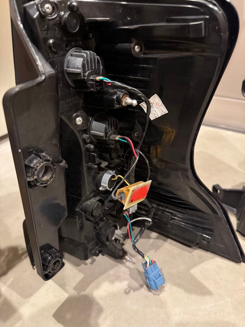 トヨタ★ランドクルーザープラド150★VLANDテールランプ