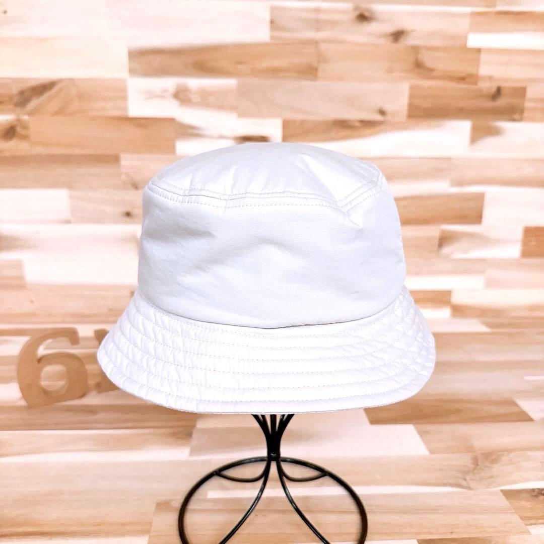 【ヴィヴィアンウエストウッド】オーブ刺繍プーデッド バケットハット オフホワイト