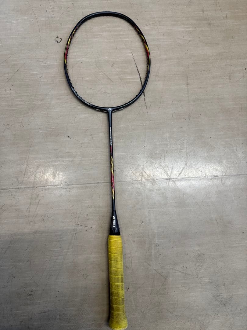 YONEX Nanoflare 800バドミントンラケット