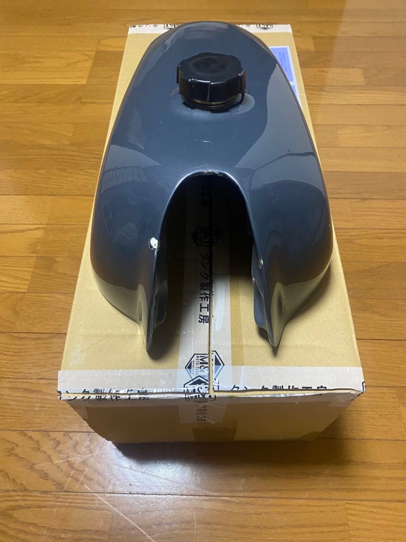 sr400 社外タンク ナロータンク