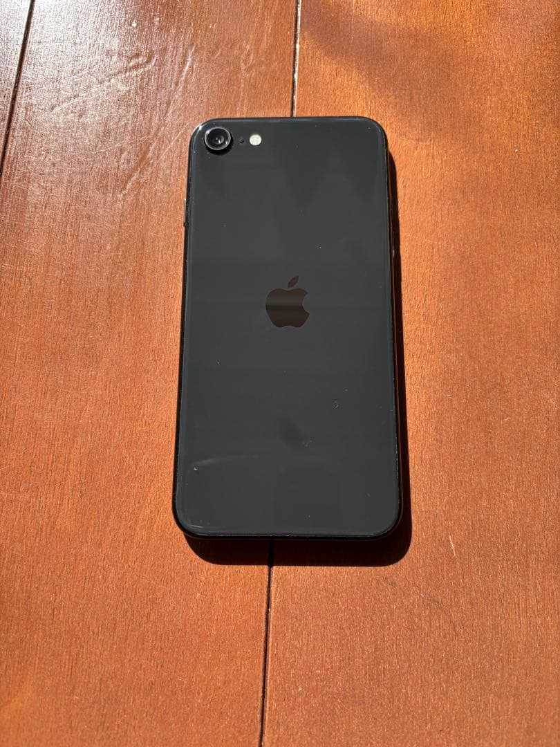 【美品】Apple iPhoneSE2 本体