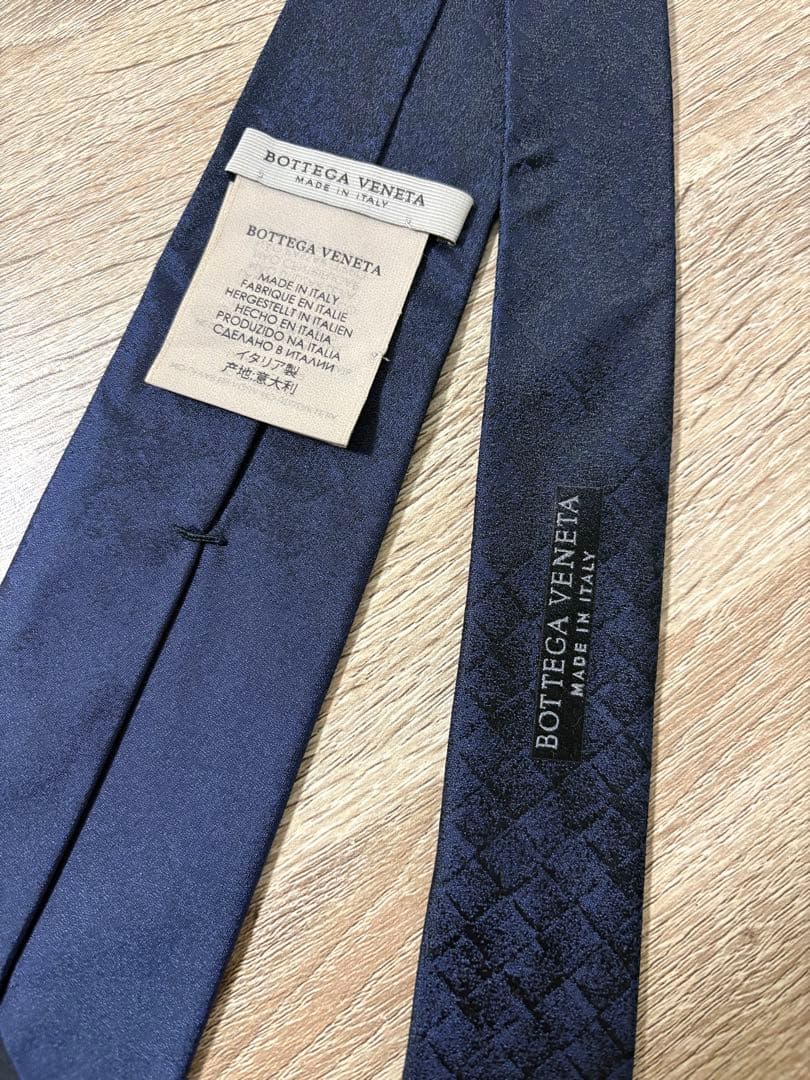 【ペコリ】BOTTEGA VENETA ネクタイ【ネイビー】