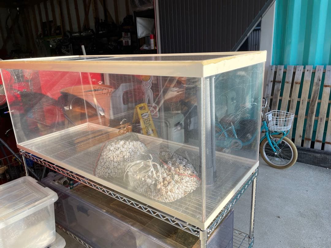 福岡県糸島市 引取限定 150×60×60中古アクリル水槽 濾過槽付き 1500