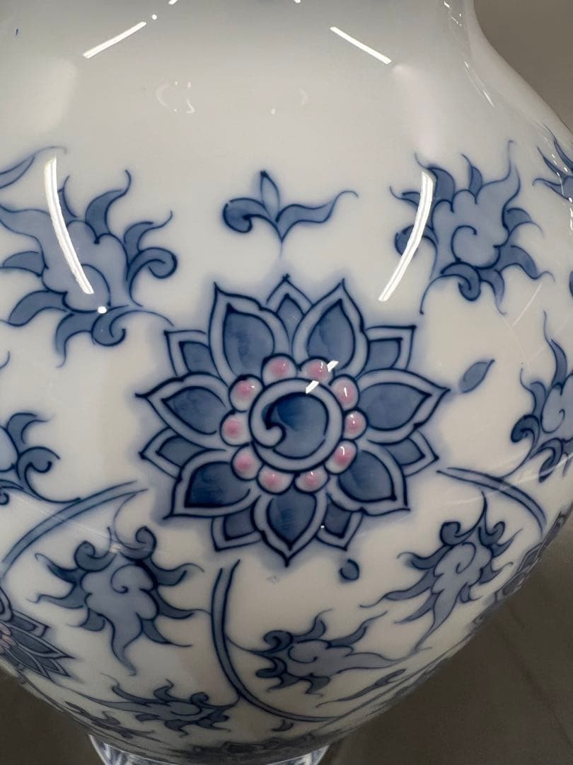 【大倉陶園】手書き 呉須唐草 花瓶 高さ27.5㎝