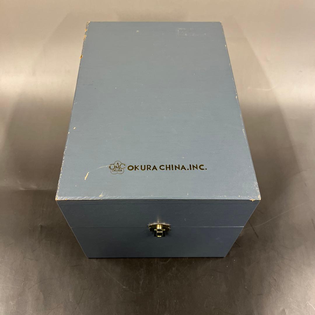 【大倉陶園】手書き 呉須唐草 花瓶 高さ27.5㎝