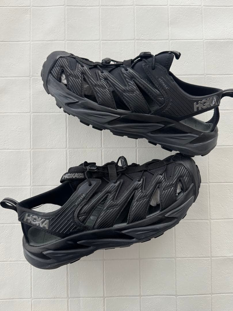 HOKA ONEアウトドアシューズ ブラック