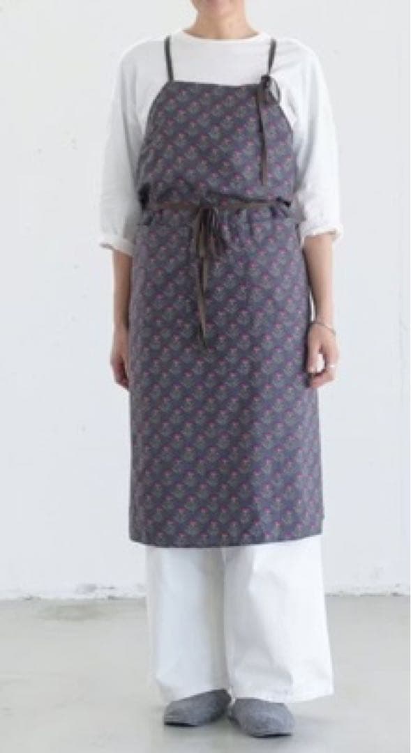 北欧暮らしの道具店　家事がはかどるエプロンワンピース　グレーxレッド　他１つ