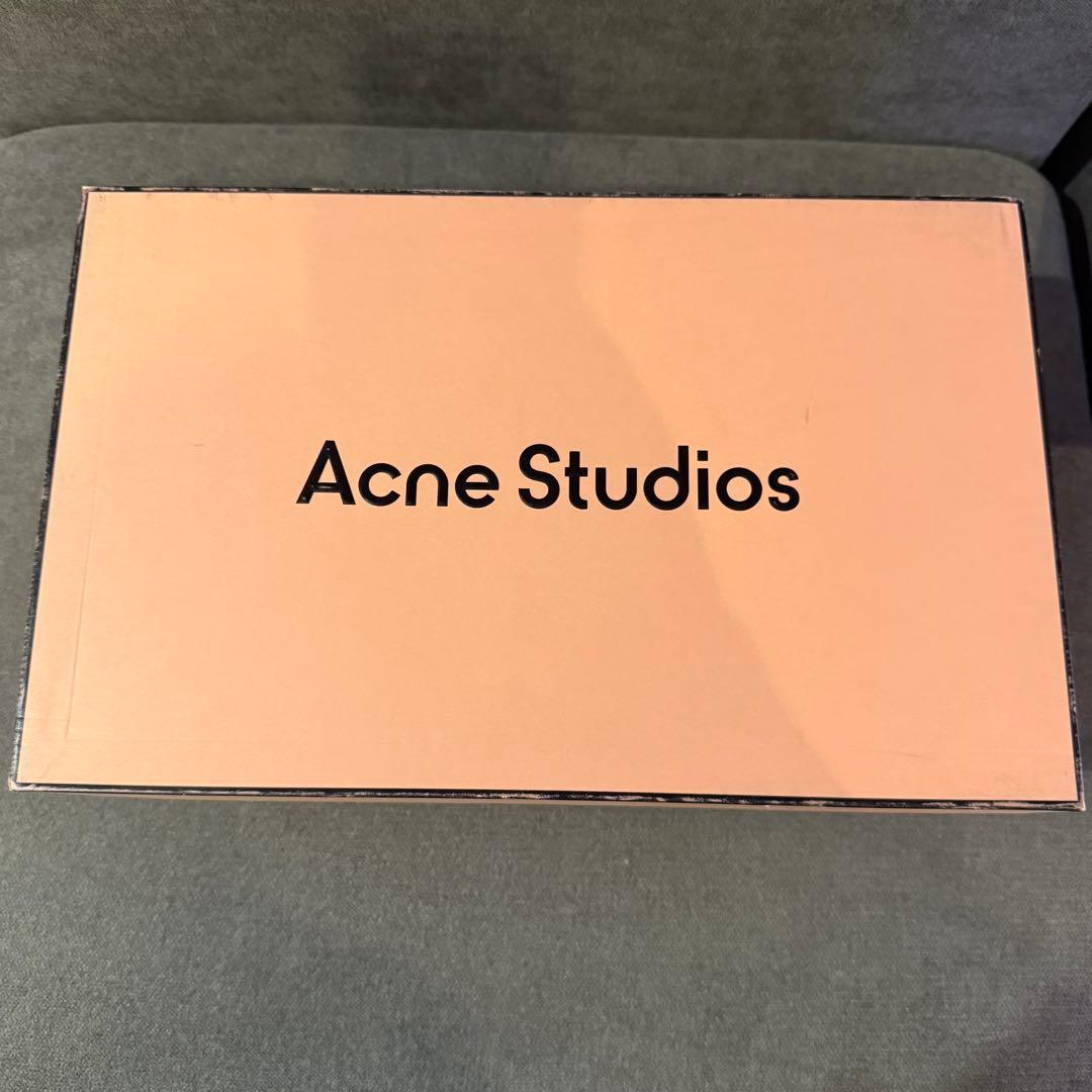 新品　acne studios ダメージ加工　スニーカー 箱　巾着付