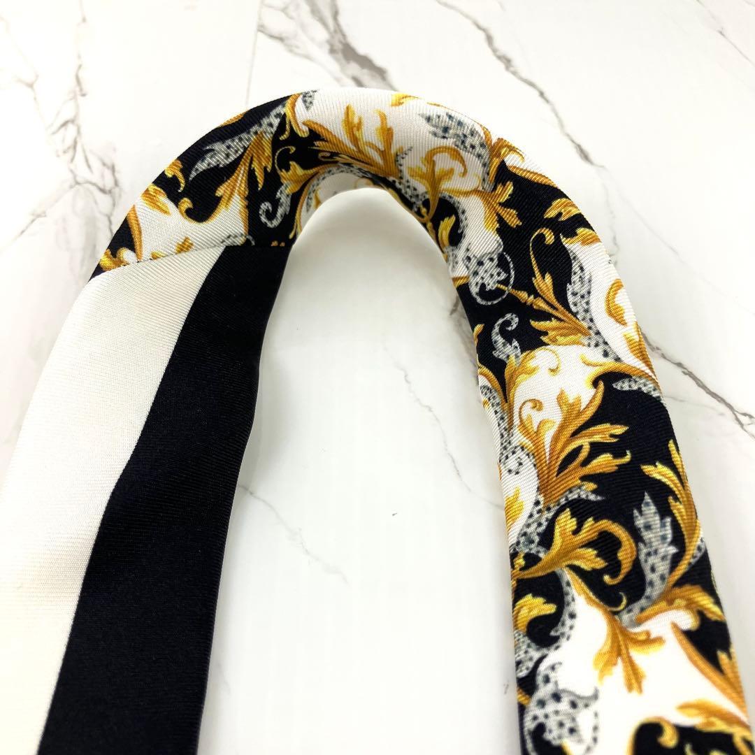 極美品　ヴェルサーチ　ネクタイ　バロック柄　レオパード　ブラック　ホワイト