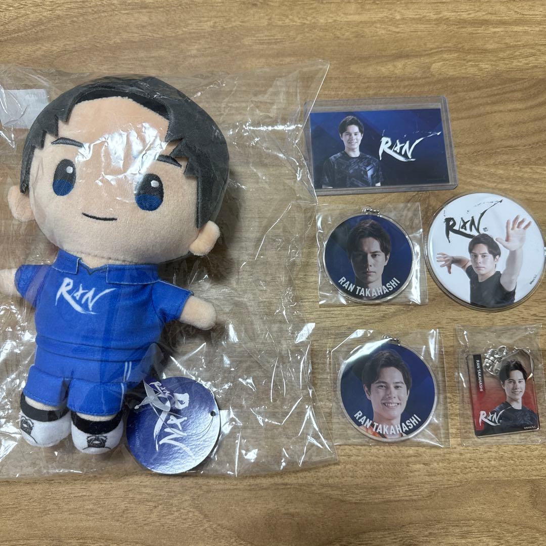 髙橋藍 ぬいぐるみ キーホルダー 缶バッジ カード