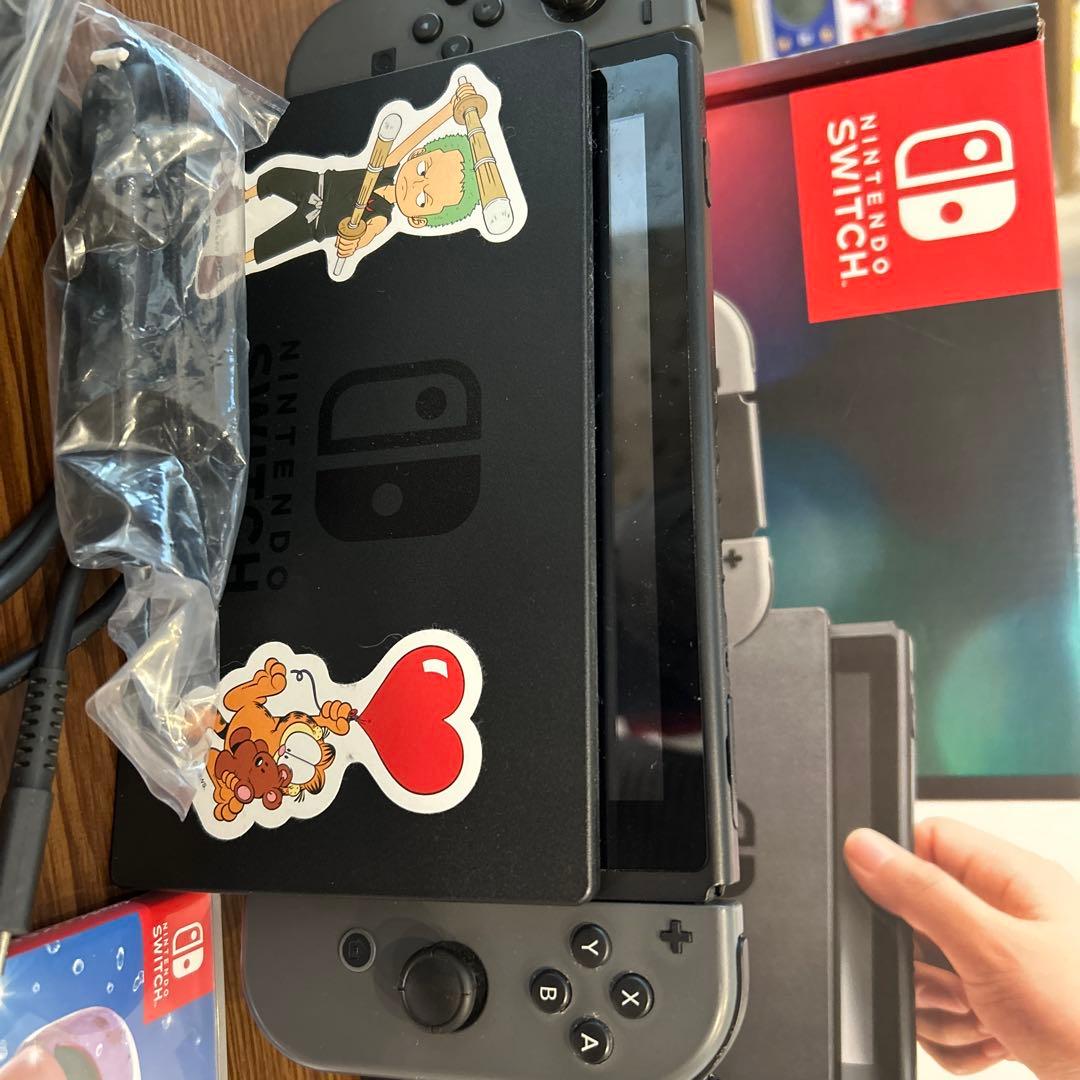 (値引き交渉受付中⭕️）Nintendo Switch 本体とゲームソフト4本付き