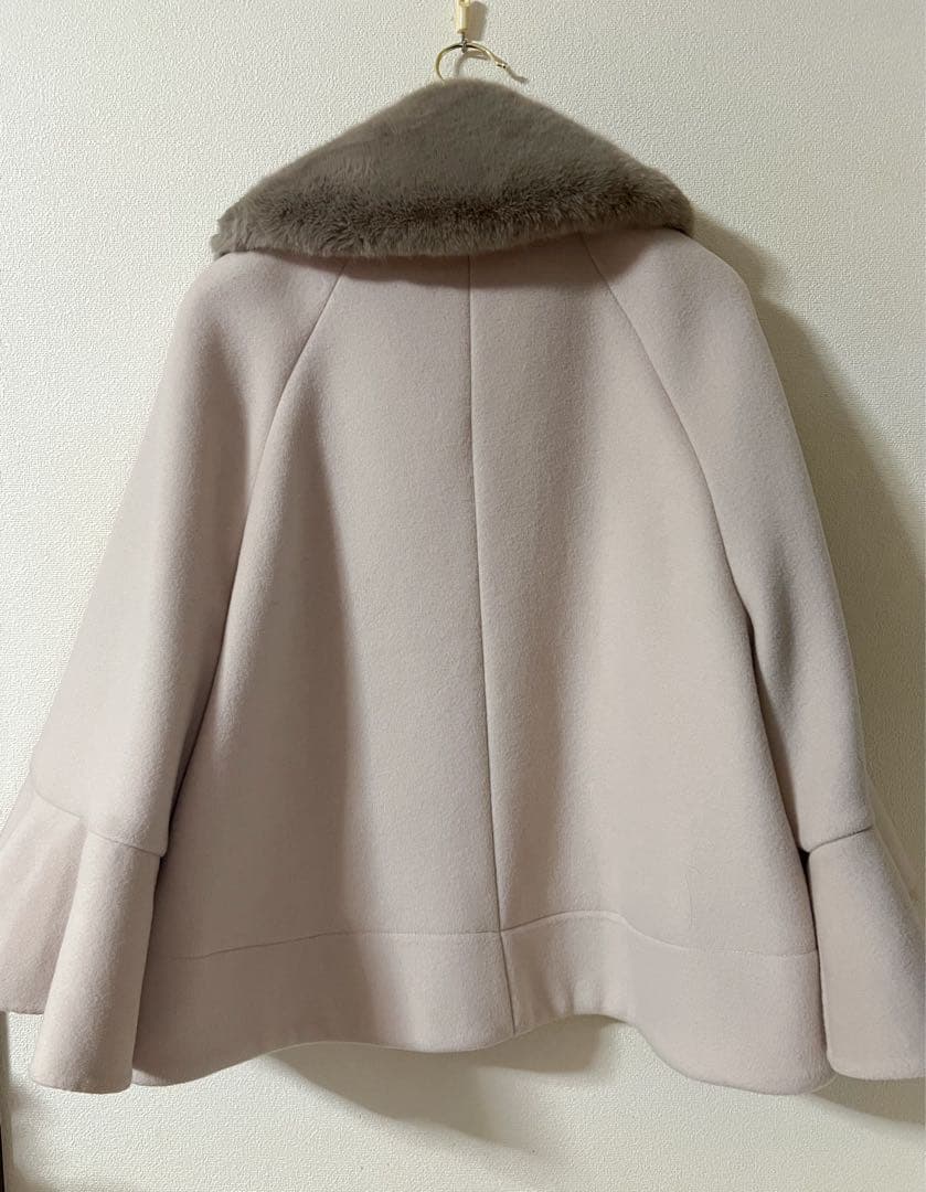 ジャケット・アウター herlipto ConvertibleFaux FurTippetCoat