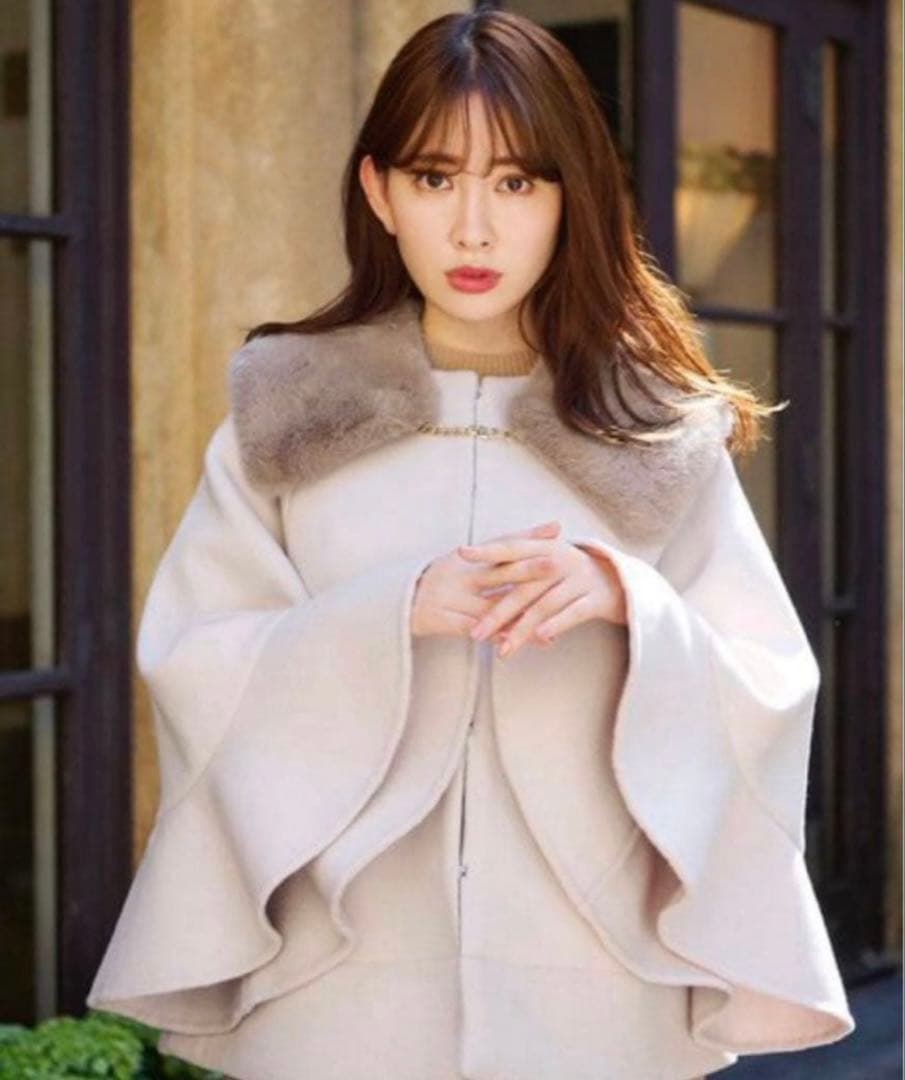 ジャケット・アウター herlipto ConvertibleFaux FurTippetCoat