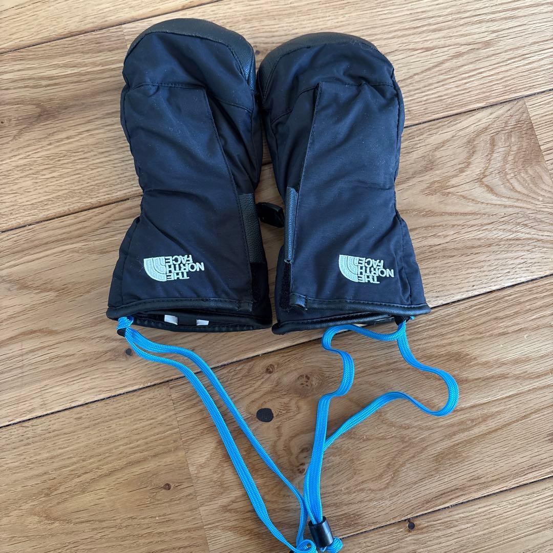 ザ ノースフェイス　キッズ　スノーウェア　つなぎ　スキーウェア　手袋