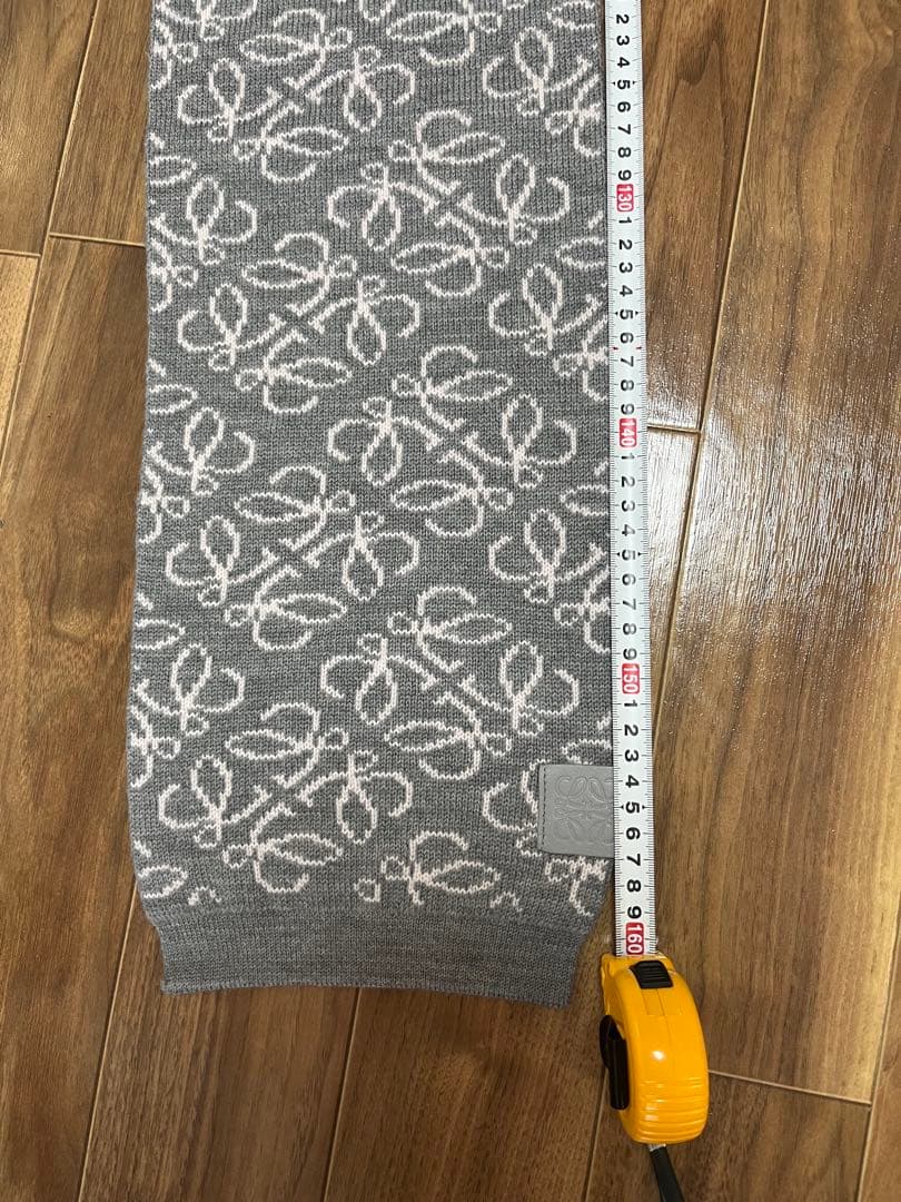 ロエベ　ウールマフラー