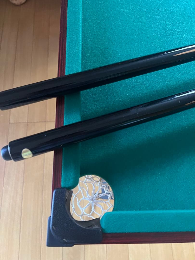 折りたたみ式ビリヤードテーブル