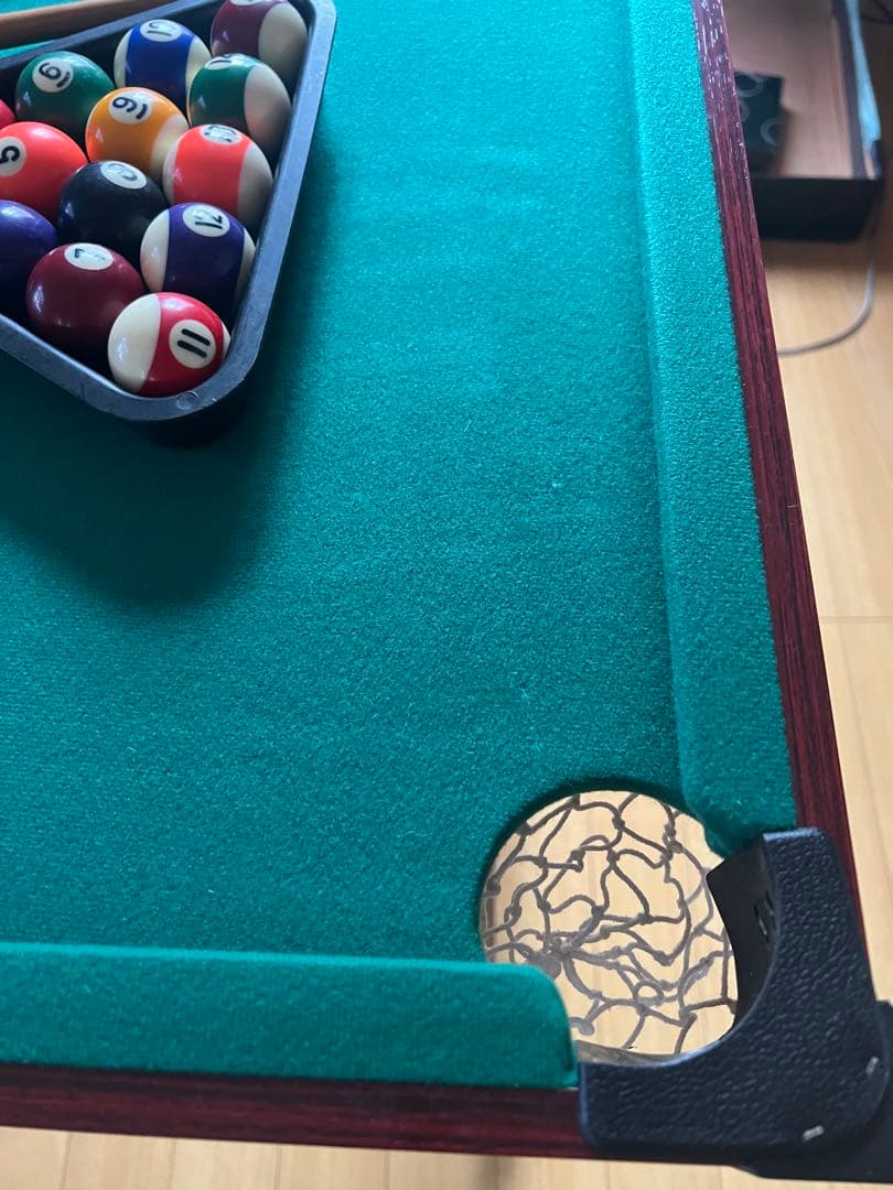 折りたたみ式ビリヤードテーブル