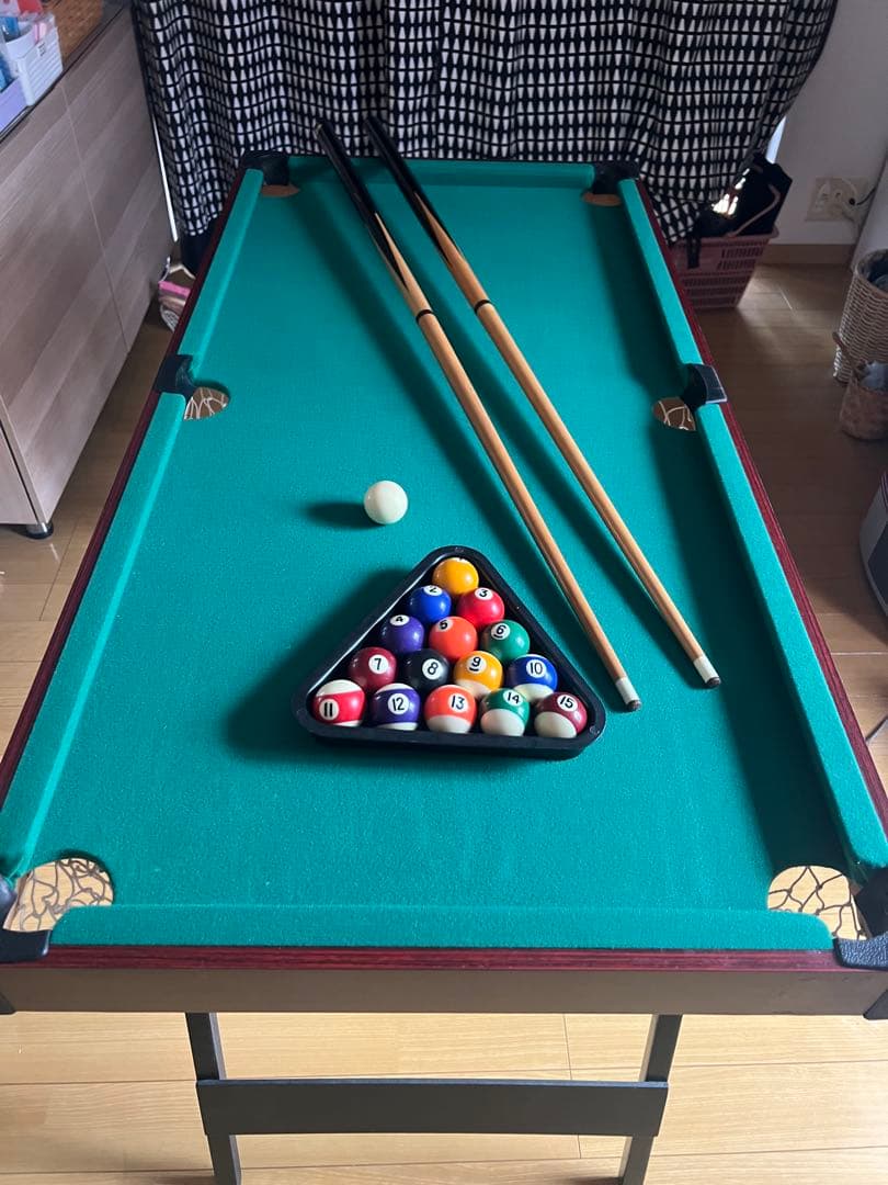 折りたたみ式ビリヤードテーブル