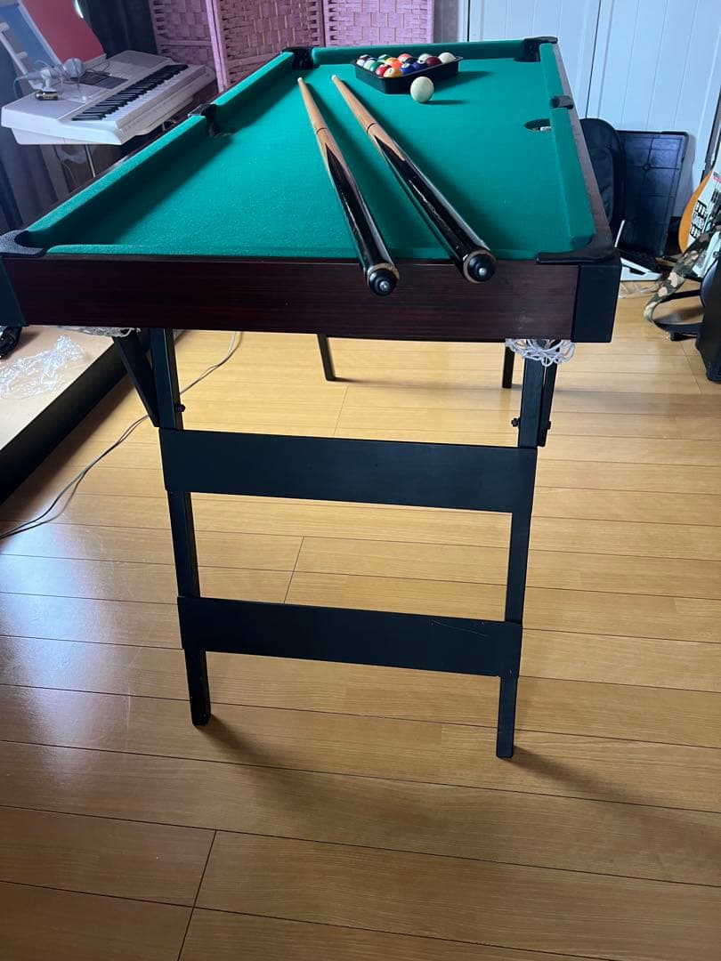 折りたたみ式ビリヤードテーブル
