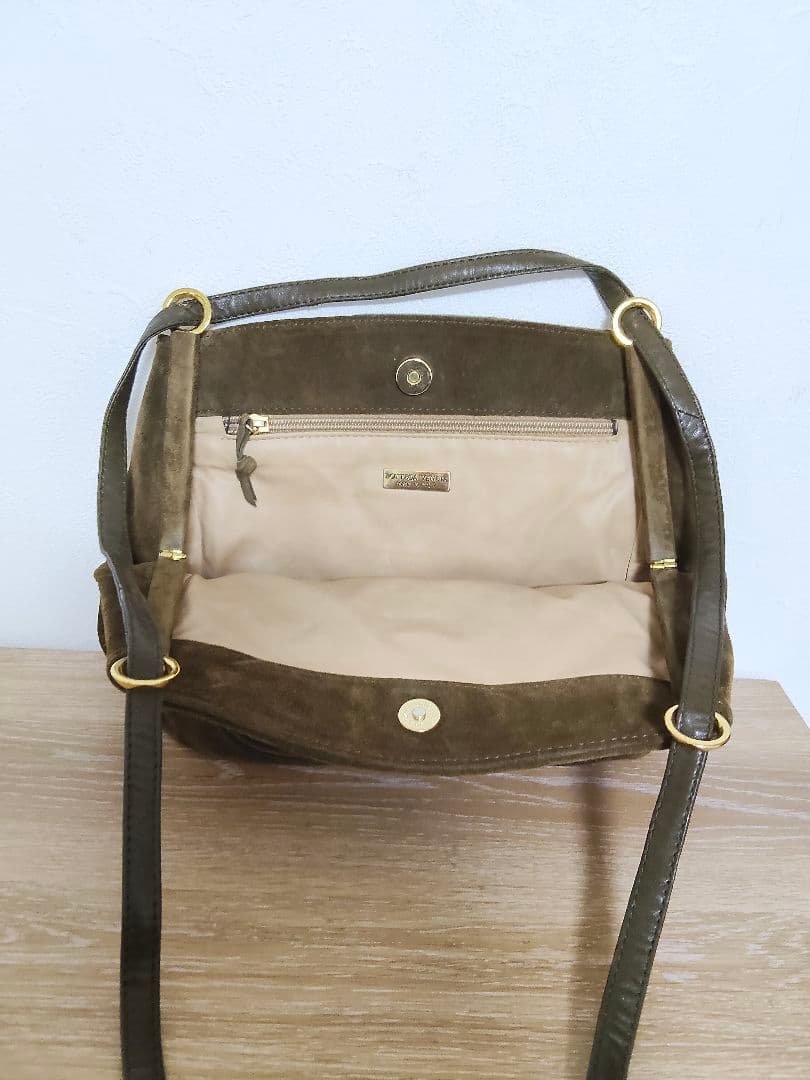 ボッテガべネタ　スエードショルダーバッグ