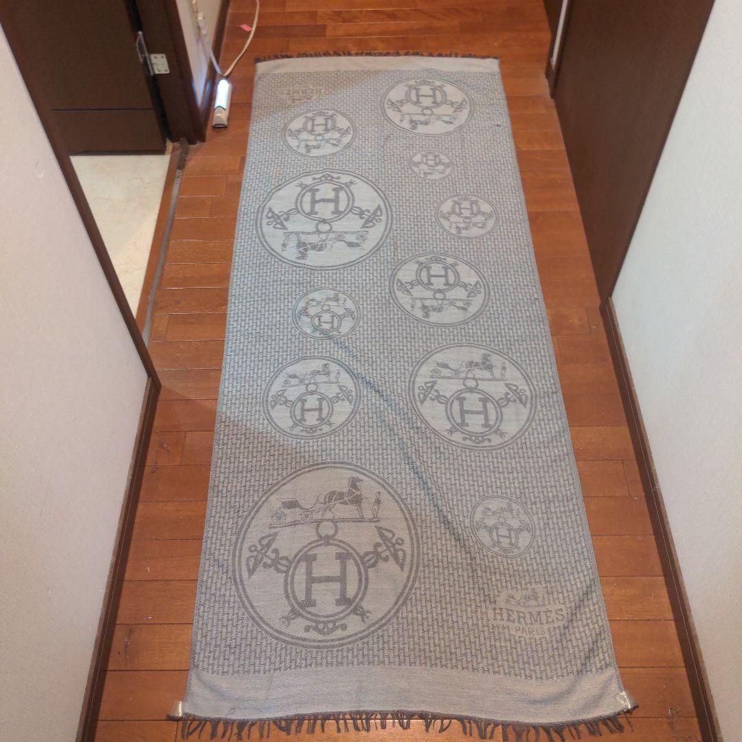 HERMES ヘリンボーンパターン マフラー グレー系