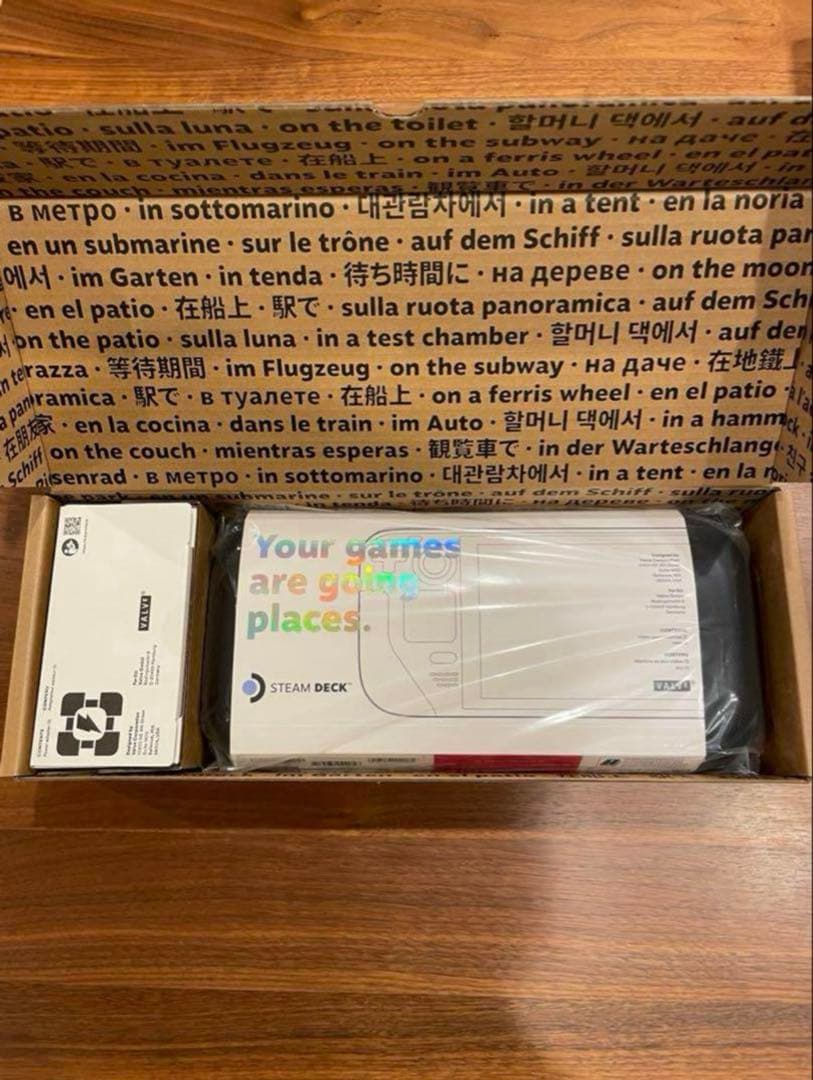 Steam Deck 本体 + ケース + 充電器