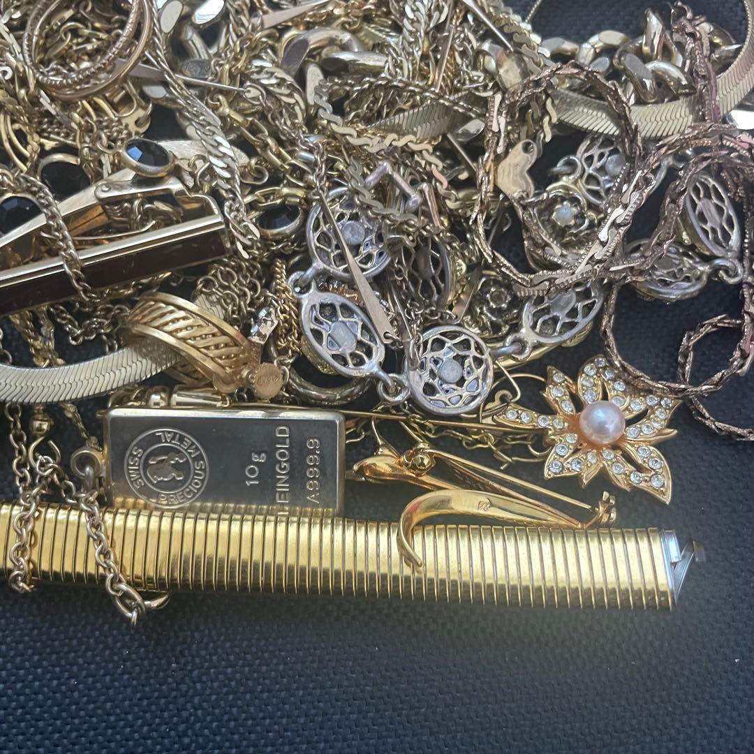 に*ん様 イミテーション アクセサリーまとめ売り ゴールドカラー 金色 総重量5