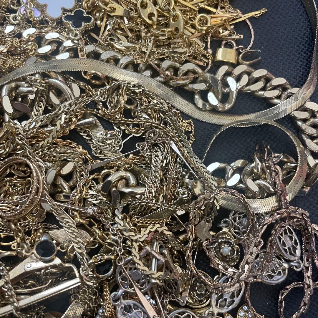 に*ん様 イミテーション アクセサリーまとめ売り ゴールドカラー 金色 総重量5