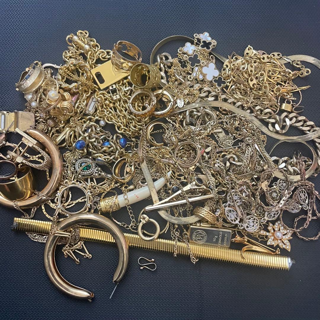 に*ん様 イミテーション アクセサリーまとめ売り ゴールドカラー 金色 総重量5