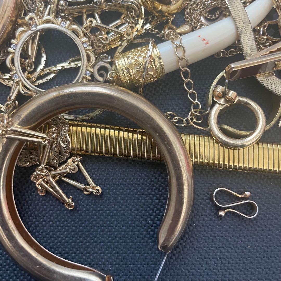 に*ん様 イミテーション アクセサリーまとめ売り ゴールドカラー 金色 総重量5