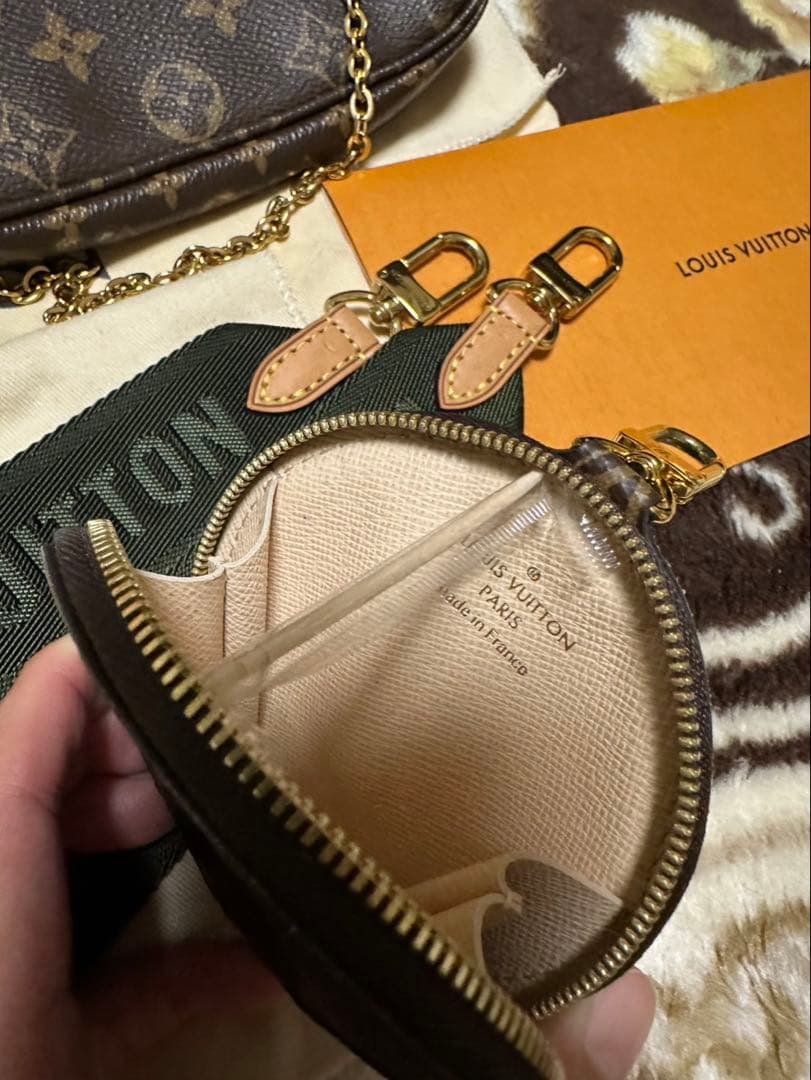 LOUIS VUITTON ミュルティ・ポシェット・アクセソワール