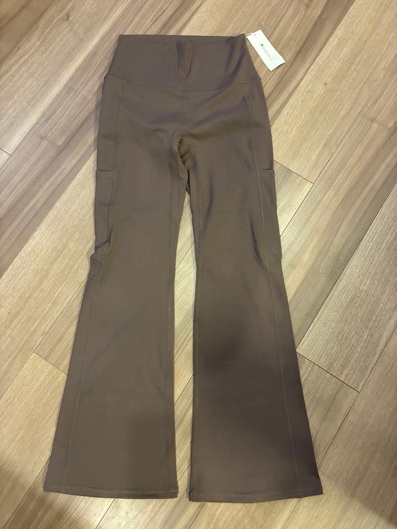 SUKALA ユーティリティフレアレギンス ブラウン M