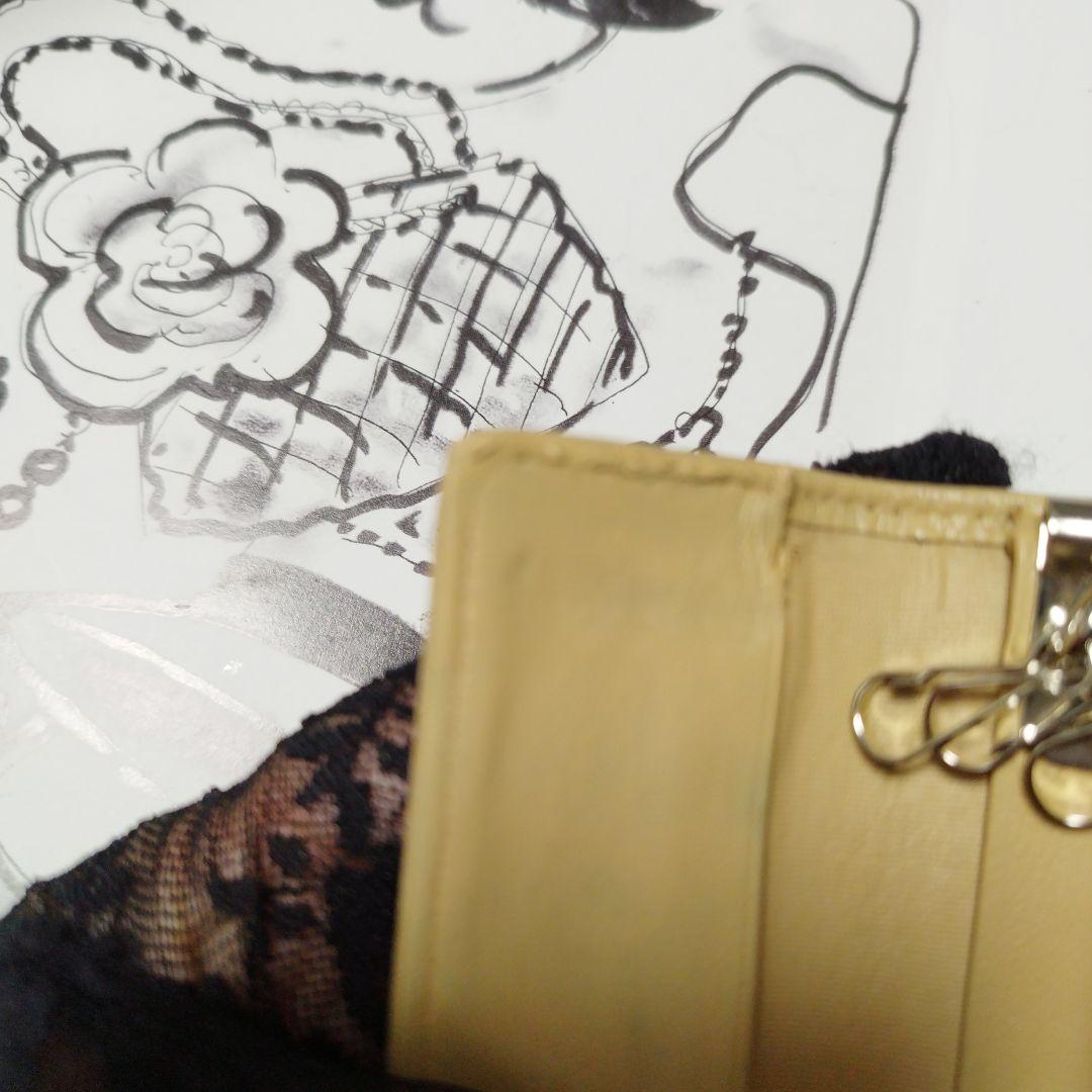 CHANEL イエローベージュ キャビアレザー キーケース