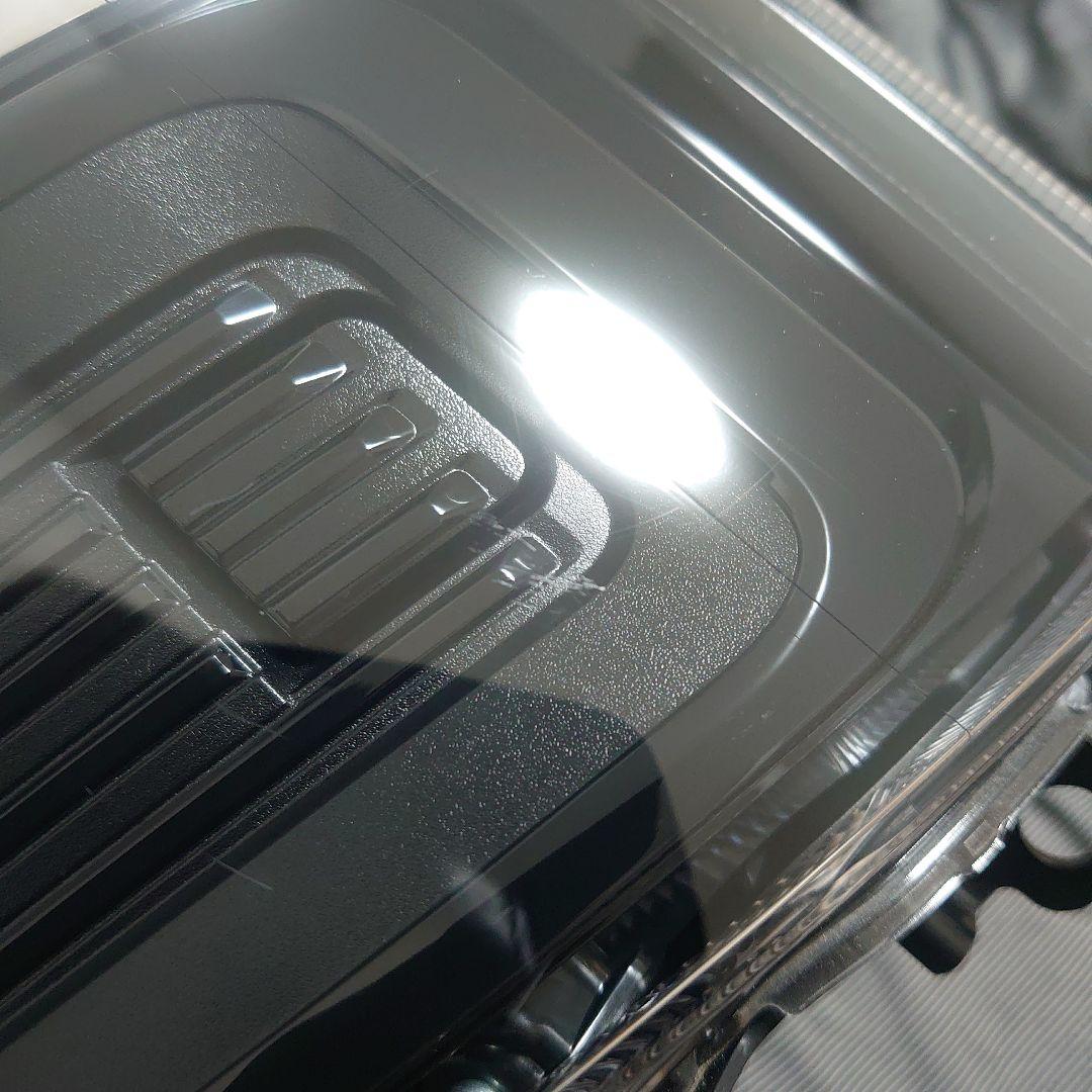 いすゞ エルフ 現行モデル右側LEDヘッドライト