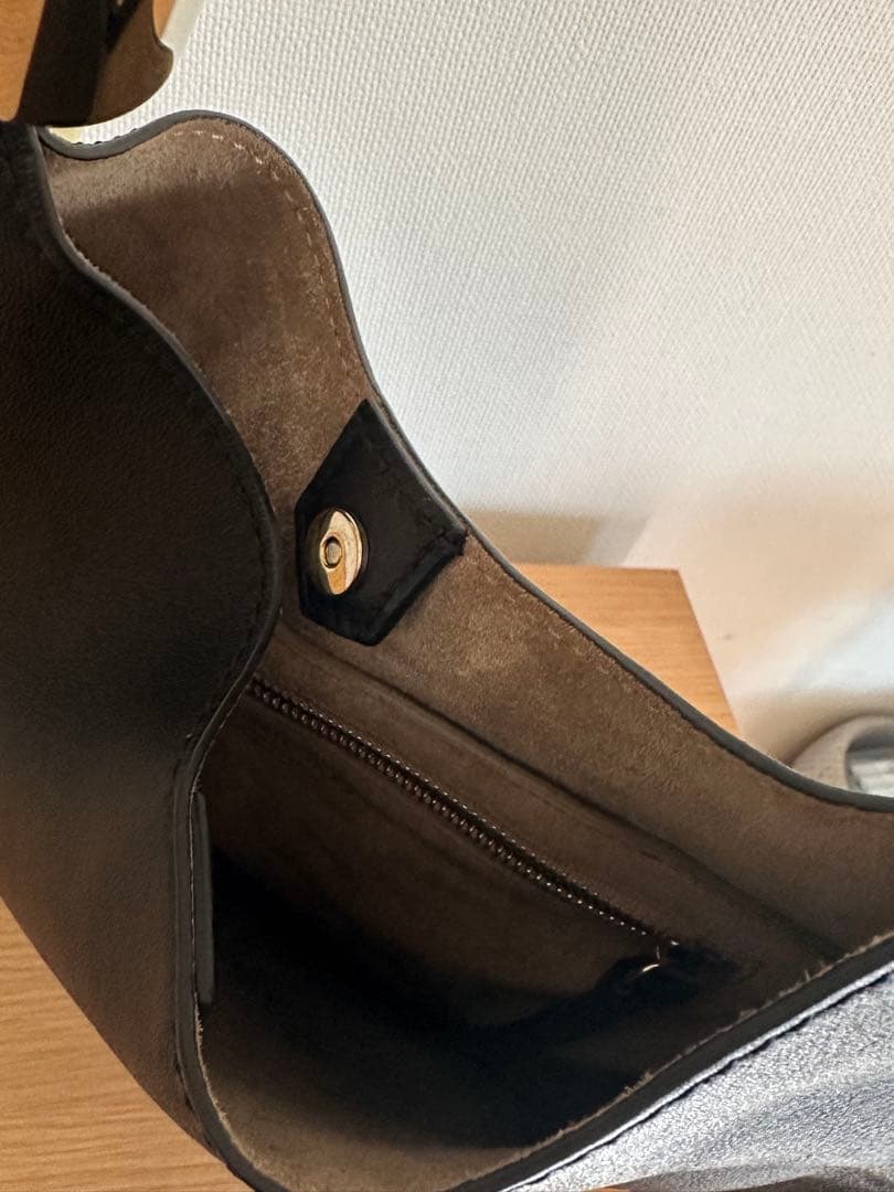 Jimmy Choo ブラックレザー ショルダーバッグ　STEVIEジミーチュウ