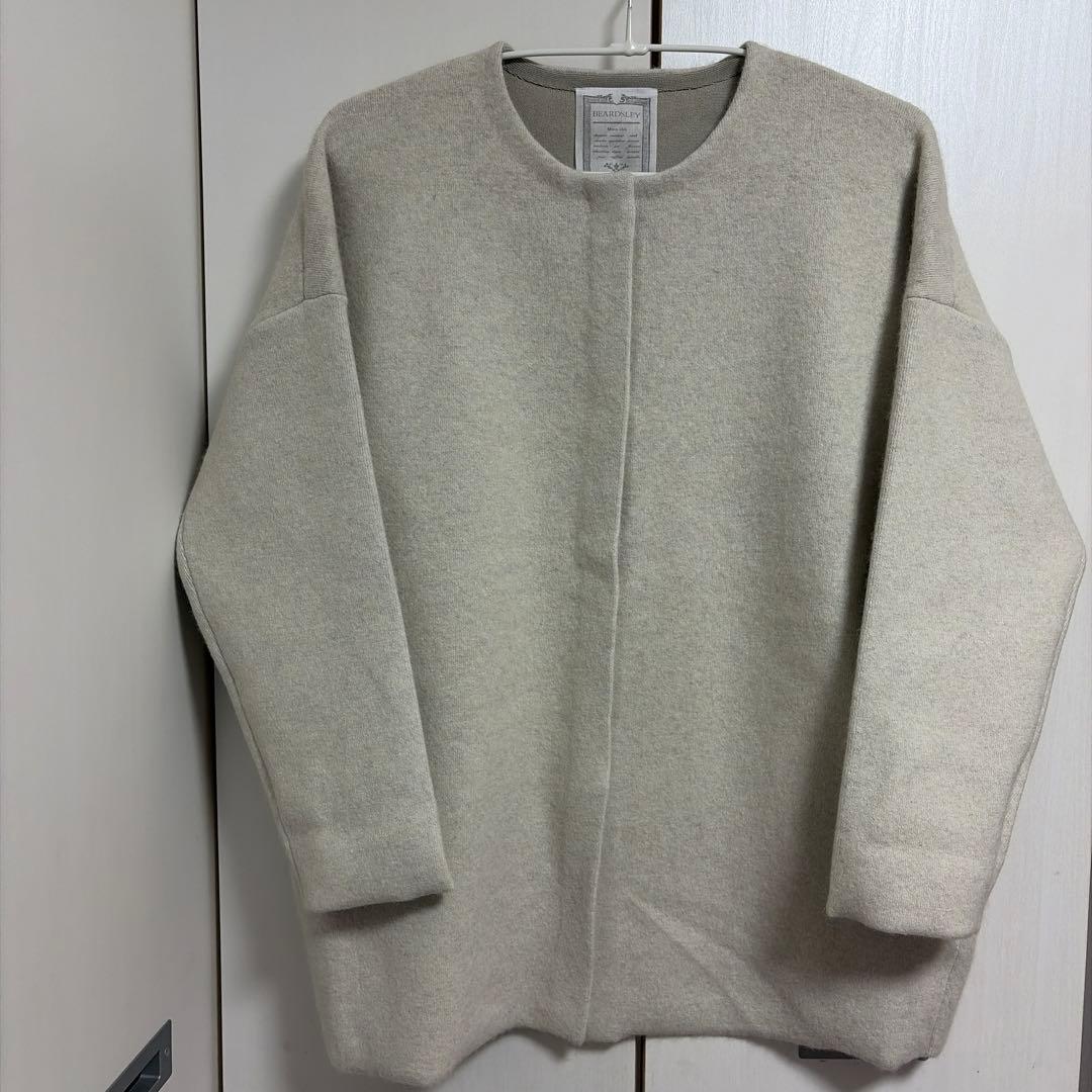 BEARDSLEY ベージュ ノーカラージャケット