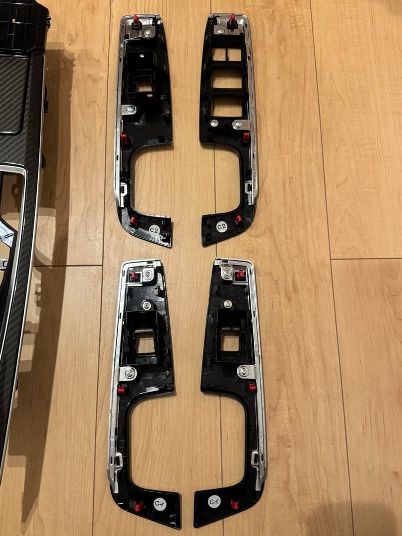 【値下】トヨタ　クラウン220系前期センターコンソールパネル＆ドア操作パネル