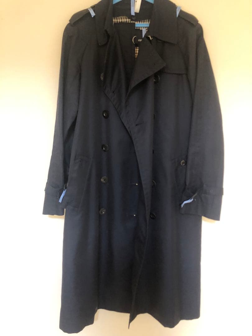 アクアスキュータム　トレンチコート　紺　ネイビー