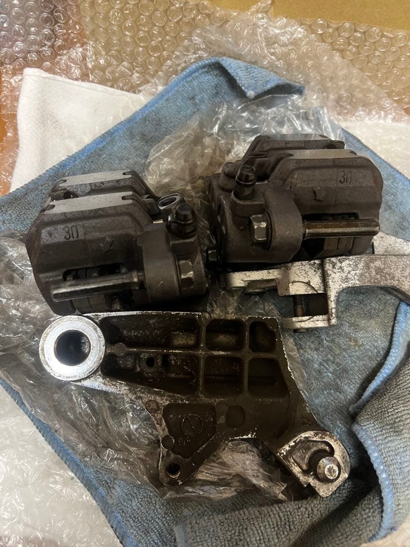 CBR400F キャリパー左右 キャリパーサポート CBX400F